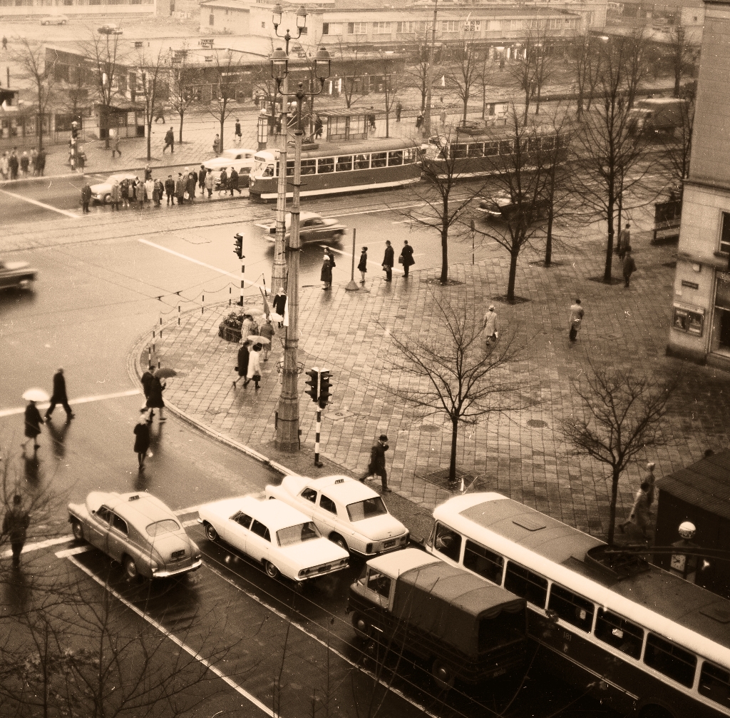 181
181: produkcja 1965, kasacja 1973.

Foto: Lech Zielaskowski.
Zdjęcie jest własnością NAC.
Wszelkie prawa zastrzeżone.

Słowa kluczowe: Skoda9TR Świętokrzyska 1968