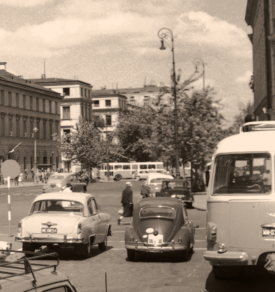 Skoda9TR, Jelcz043
Trolejbus wjeżdża na Krakowskie.

Foto: Zbyszko Siemaszko.
Zdjęcie jest własnością NAC.
Wszelkie prawa zastrzeżone.

Słowa kluczowe: Skoda9TR Jelcz043 KrakowskiePrzedmieścieTraugutta 1964