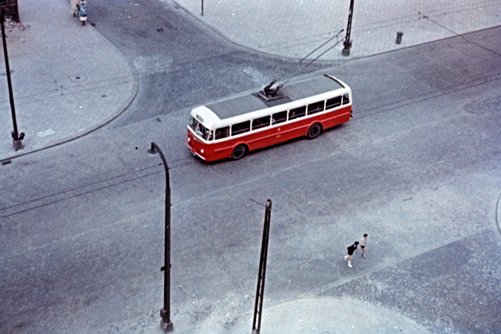 108
8Tr produkcja 1959, R8, R9 kasacja 1972.

Foto: Mogens Torslef.
Słowa kluczowe: Skoda8Tr 108 KruczaWspólna 1959