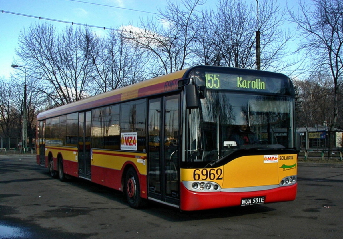 6962
Foto: Andrzej Neuman.
Słowa kluczowe: SU15 6962 155 ZajezdniaRedutowa 2001