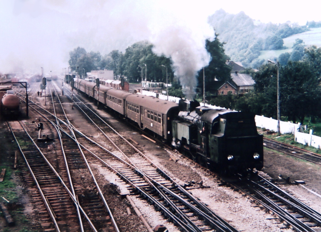 TKt48-12
Mija Muszynę.

Foto: Jerzy Szeliga.
Zdjęcie jest własnością NAC.
Wszelkie prawa zastrzeżone.

Słowa kluczowe: TKt48-12 Muszyna 1978