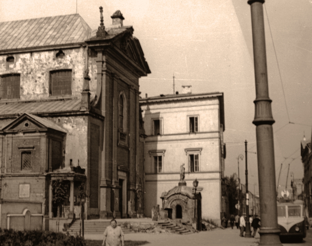 40
Vetra na Miodowej.

Foto: Stefan Rassalski.
Zdjęcie jest własnością NAC.
Wszelkie prawa zastrzeżone.

Słowa kluczowe: VetraVBRh 40 51 Miodowa 1948