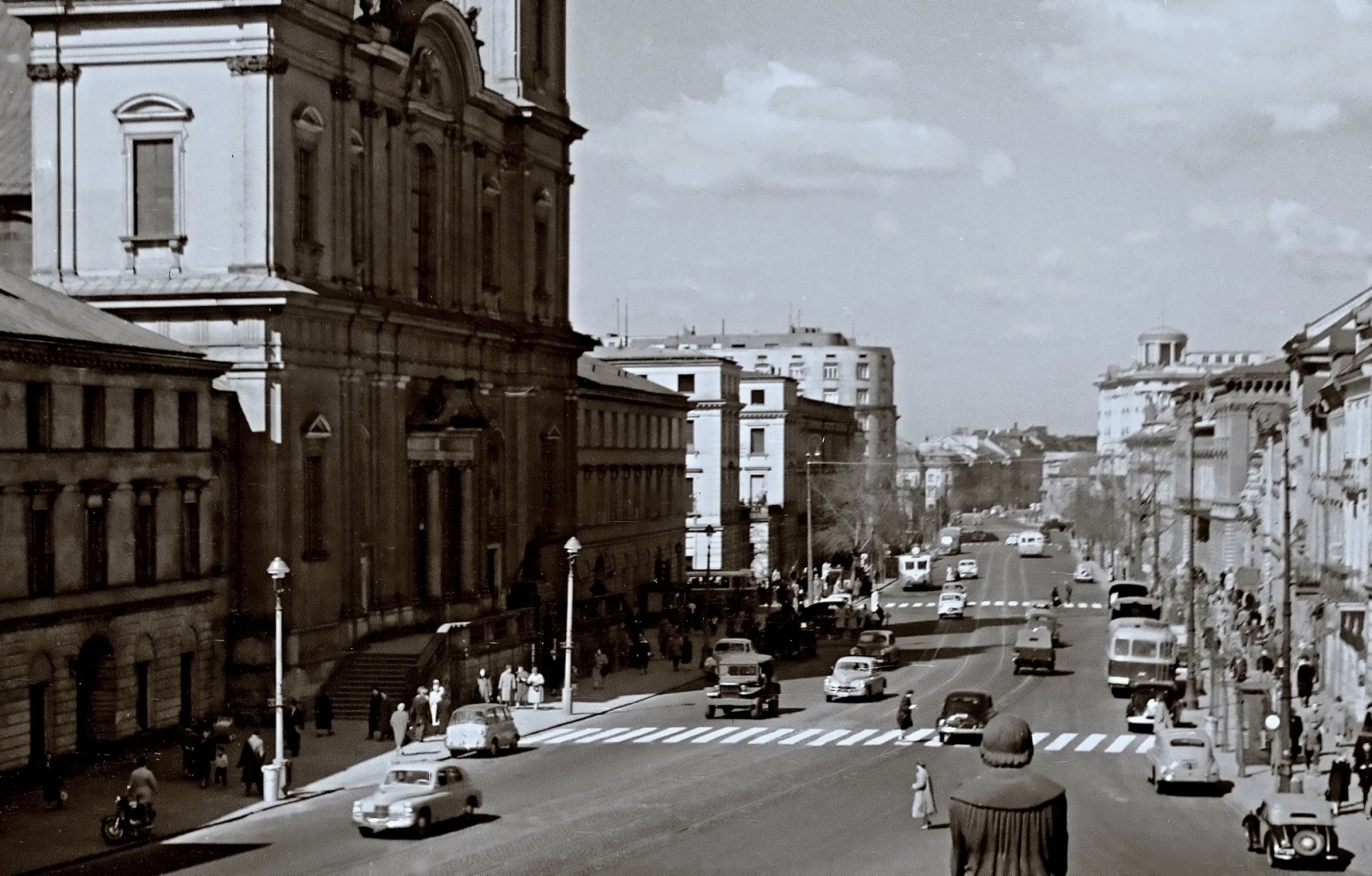 VetraVBRh
Zdjęcie jest własnością NAC.
Wszelkie prawa zastrzeżone.

Słowa kluczowe: VetraVBRh KrakowskiePrzedmieście 1957