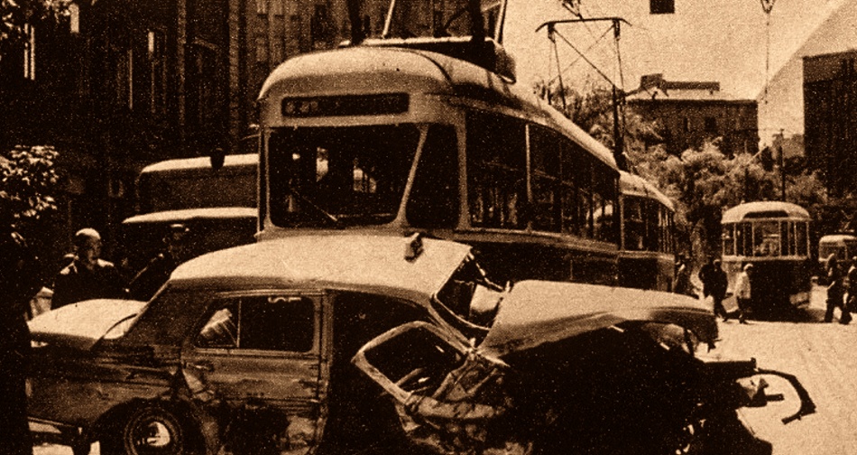Wagon13N
Wypadek przed drukarnią Życia Warszawy.
Słowa kluczowe: Wagon13N 23 Marszałkowska 1967