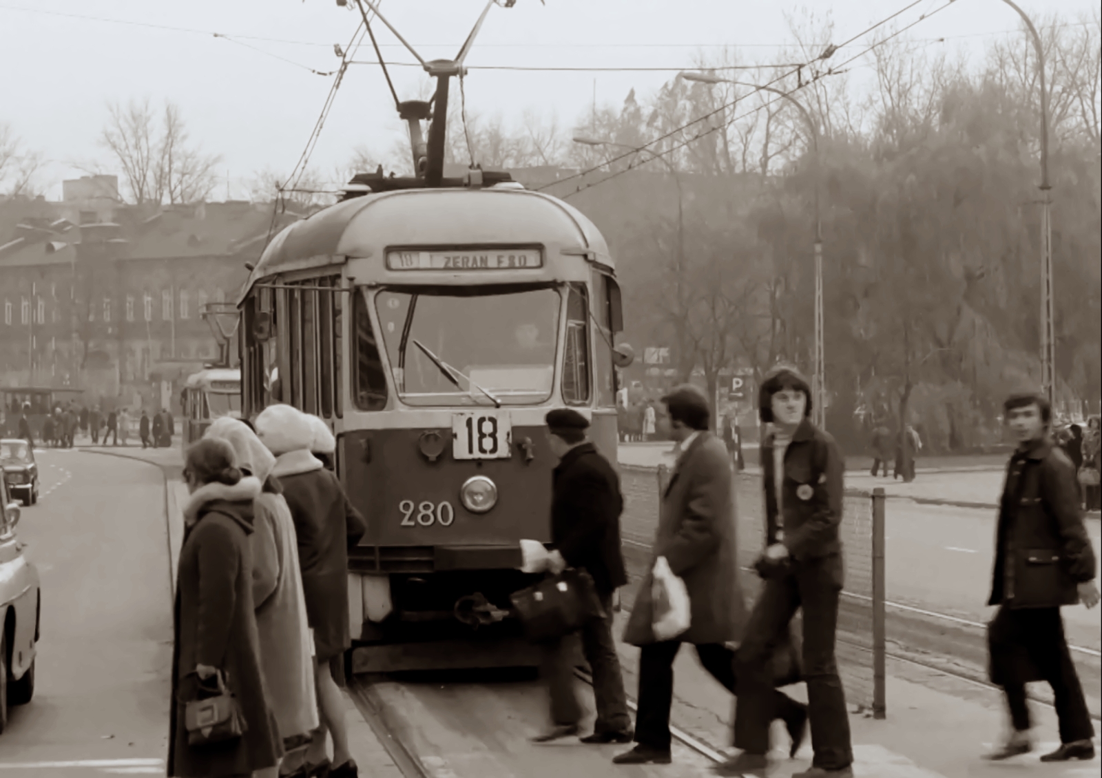 280
Foto: Stanisław Szabłowski.
Słowa kluczowe: Wagon13N 280 18 PuławskaGoworka 1972