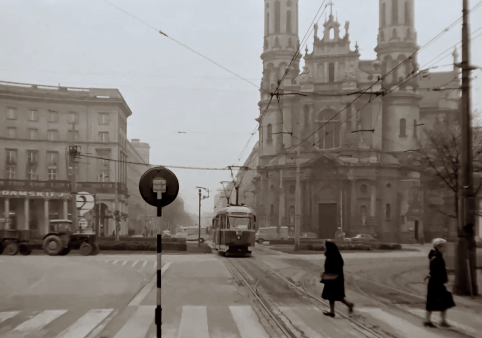 Wagon13N
Słowa kluczowe: Wagon13N 36 PlacZbawiciela 1972