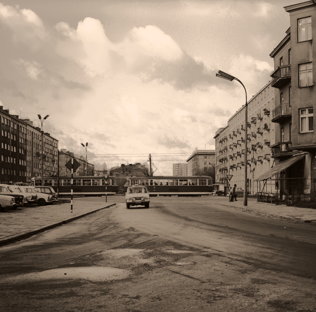 768
Dzisiaj zupełnie inaczej to wygląda.

Foto: Grażyna Rutowska.
Zdjęcie jest własnością NAC.
Wszelkie prawa zastrzeżone.

Słowa kluczowe: Wagon13N GrójeckaWawelska 1971