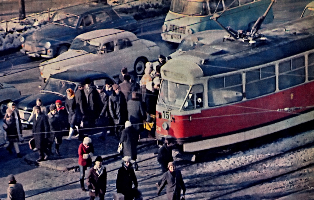 830
Foto: Jacek Sielski
Słowa kluczowe: Wagon13N 830 15 MarszałkowskaŚwiętokrzyska 1970