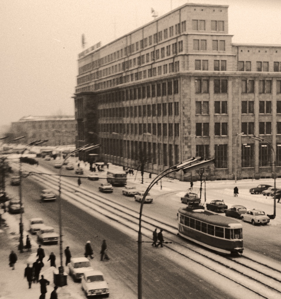 Wagon13N
Foto: Grażyna Rutowska.
Zdjęcie jest własnością NAC.
Wszelkie prawa zastrzeżone.

Słowa kluczowe: Wagon13N 8 AlejeJerozolimskien1967