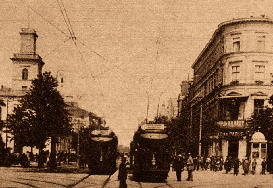 Wagn A
Koguciki na skrzyżowaniu Marszałkowskiej i Alej Jerozolimskich 104 lata temu.
Słowa kluczowe: WagonA MarszłkowskaAlejeJerozolimskie 1910