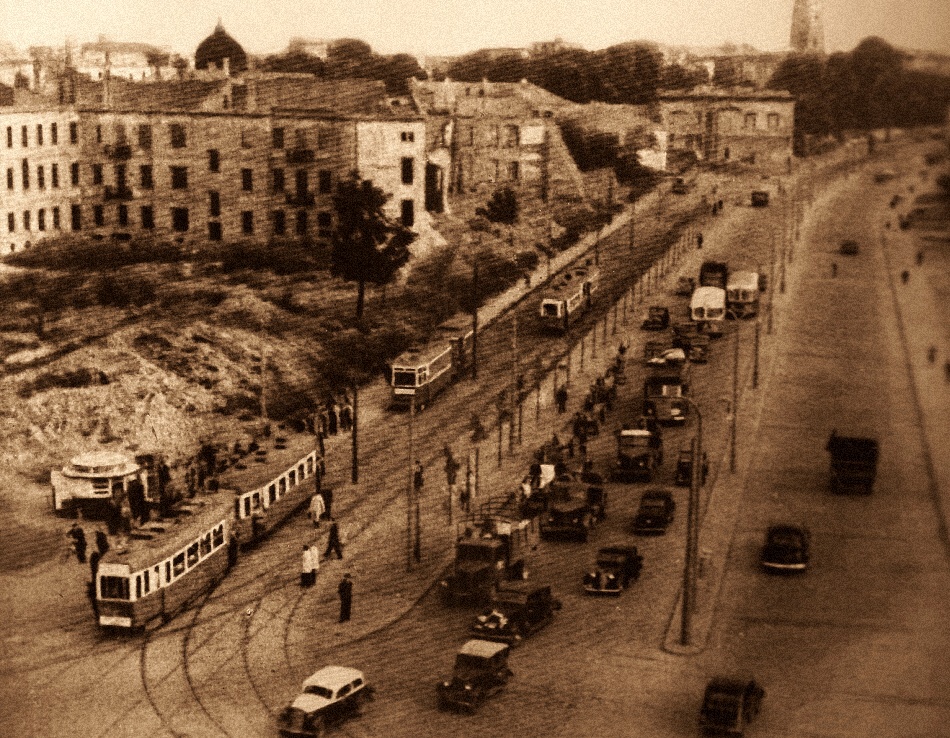 Wagon K
Z Żoliborza do centrum na początku lat 50-tych.
Słowa kluczowe: WagonK 15 MarszałkowskaŚwierczewskiego Lata50