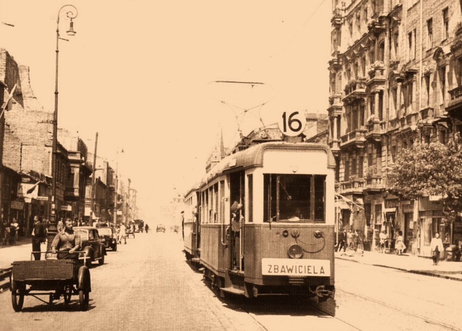 448
Wagon K, produkcja1940, od 1946 do 1947 przekazany do obsługi EKD, od 1967 już jako 448-1 w normalnej służbie, później przebudowany na gospodarczy 2114.
Tory już jakby przekute.
Słowa kluczowe: WagonK 448 16 Marszałkowska 1948