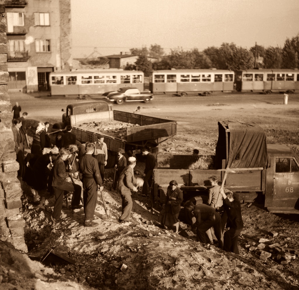 WagonN+ND+ND
Foto: Zbyszko Siemaszko.
Zdjęcie jest własnością NAC.
Wszelkie prawa zastrzeżone.

Słowa kluczowe: WagonN+ND+ND PuławskaRacławicka 1955