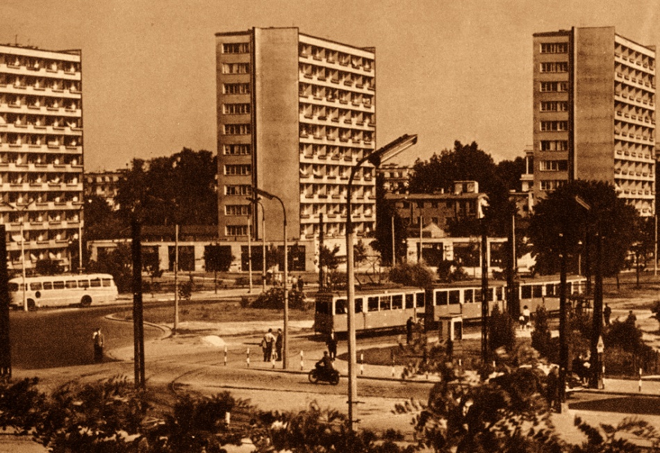 WagonN+ND+ND
Potrójniak na trasie.
Słowa kluczowe: WagonN+ND+ND RondoStarzyńskiego 1964