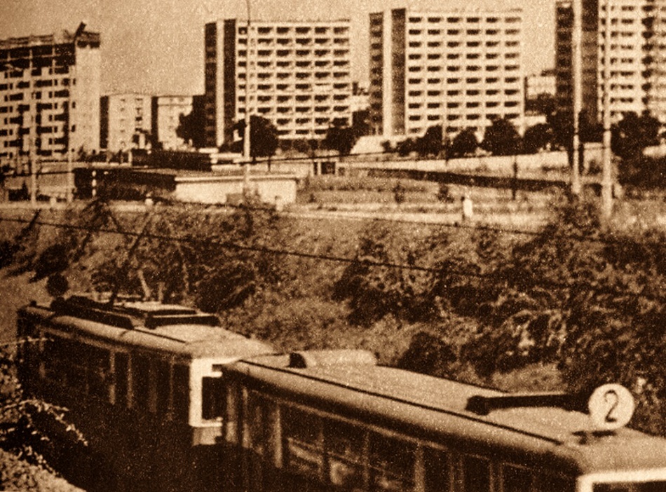 Wagon N+ND
Dwójka zjeżdża na nową Pragę z Mostu Gdańskiego.
W widoku budowane osiedla Praga II i Praga III.
Słowa kluczowe: WagonN+ND 2 Starzyńskiego 1961