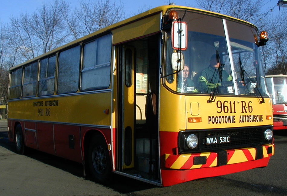 9611
Jeszcze niemal z fabryki.
Słowa kluczowe: IK280/A 9611 ZajezdniaRedutowa 2001