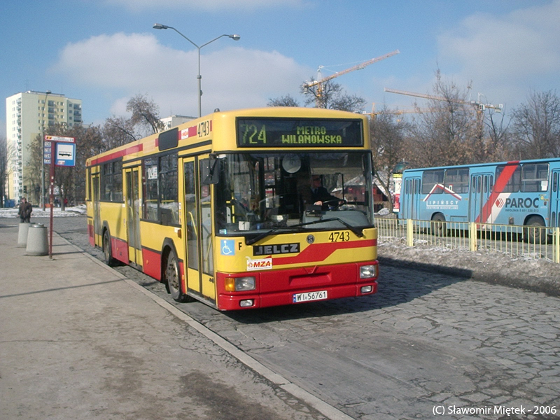 4743
chełmska pod koniec działalności miała tylko jedną linię podmiejską do obsługi: 724
Słowa kluczowe: M121M 4743 724 MetroWilanowska