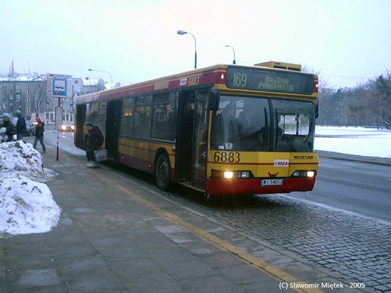 6883
Ówczesny Stalowy Neoplan
Słowa kluczowe: N4020 6883 169 ŚwiętegoWincentego 2005