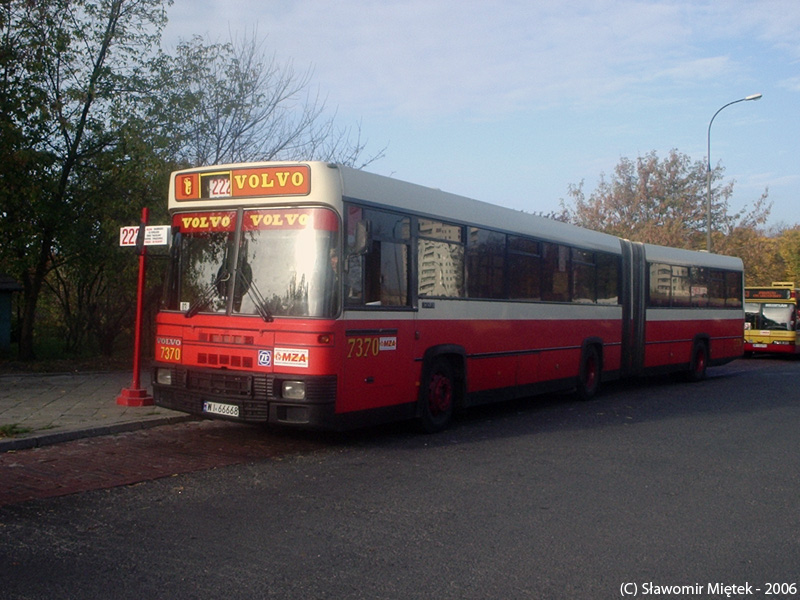 7370
Słowa kluczowe: 180M 7370 222 PowązkiCmWojskowy