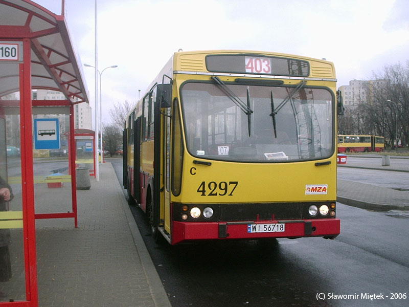 4297
Ostatni dzień funkcjonowania zajezdni Chełmska
Słowa kluczowe: 120MM 4297 403 Targówek