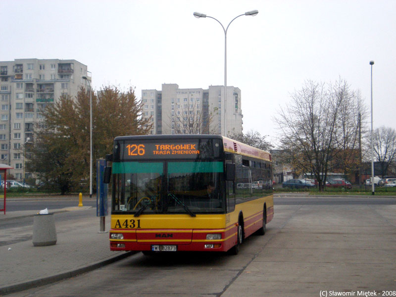 A431
We Wszystkich Świętych AD 2008 linię 126 wygnali z CH MARKI i wysłali na Targówek
Słowa kluczowe: NL223 126 A431 Targówek 2008