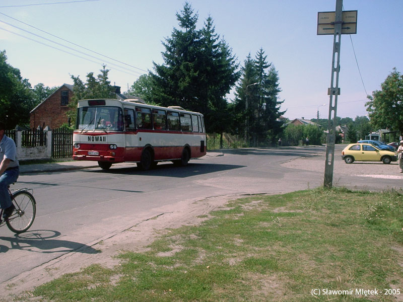 Autosan H9-35
Takie dziwne coś kiedyś trafiłem w Gliniance
Słowa kluczowe: H9-35 NOWAII Glinianka