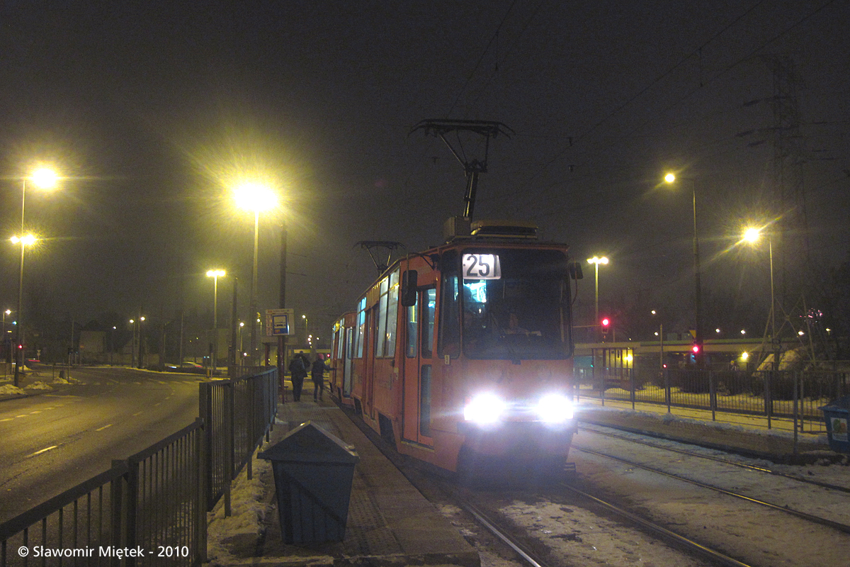 1436+1435
Pierwsze minuty nowego roku...
Słowa kluczowe: 105Na 1436+1435 25 Odrowąża