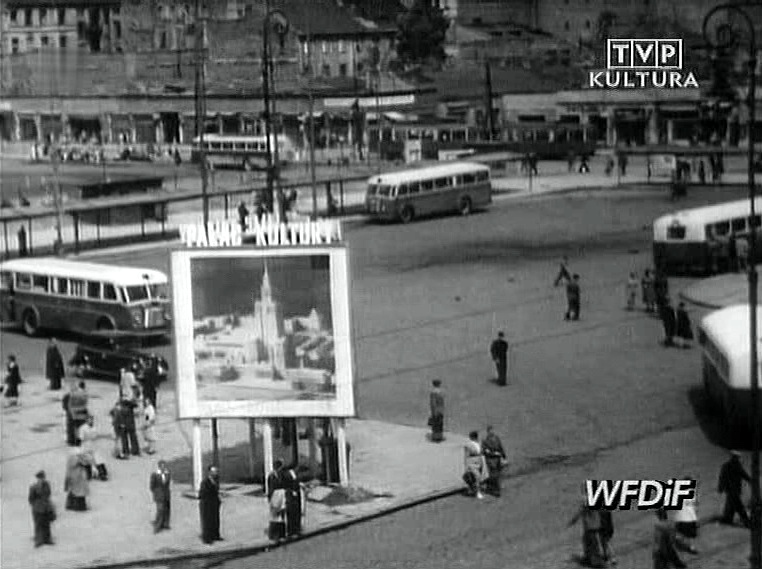 Dworzec 
Słowa kluczowe: Chausson Ikarus Dworzec Śródmieście 1952