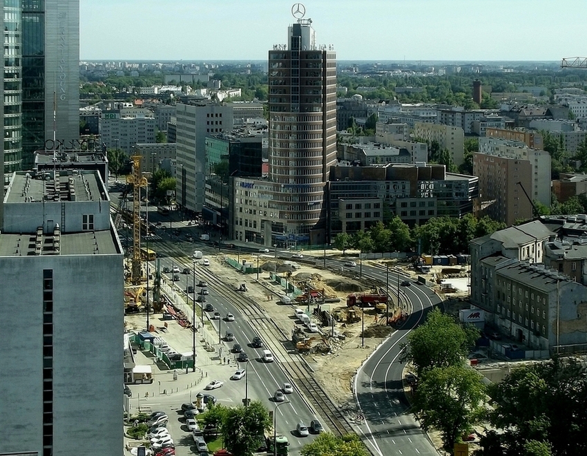 rondo ONZ
stan na: 2012.07.24. Zmiany, zmiany, zmiany. Od zachodu rondo znowu staje się rondem. Pojawiają się też zapowiedzi kolejnego tymczasowego toru-łuku, który gościł był na warszawskich rondach przy okazji większych przebudów...
Słowa kluczowe: RondoONZ 2012