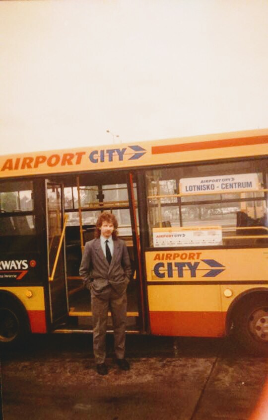 Pod krawatem za kółkiem już w latach '90
Ikarus 405 prod. 1994.

Fot. Dariusz Czarnecki
Słowa kluczowe: IK405 6451 AirportCity LotniskoChopina