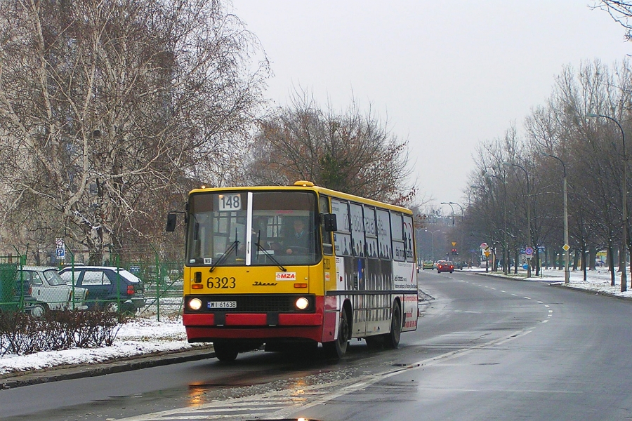 6323
148 z czasów krążenia po Bielanach.
Słowa kluczowe: IK260 6323 148 Jarzębskiego 2005