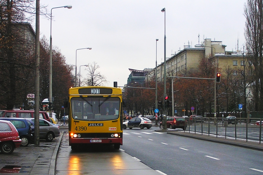 4390
Chełmska na 301.
Słowa kluczowe: 120M 4390 301 AlejeNiepodległości 2005