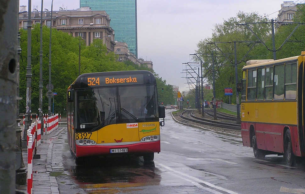 8327
Już z pomarańczowym wyświetlaczem, ale jeszcze 15 metrów.
Słowa kluczowe: SU15 8327 524 Andersa