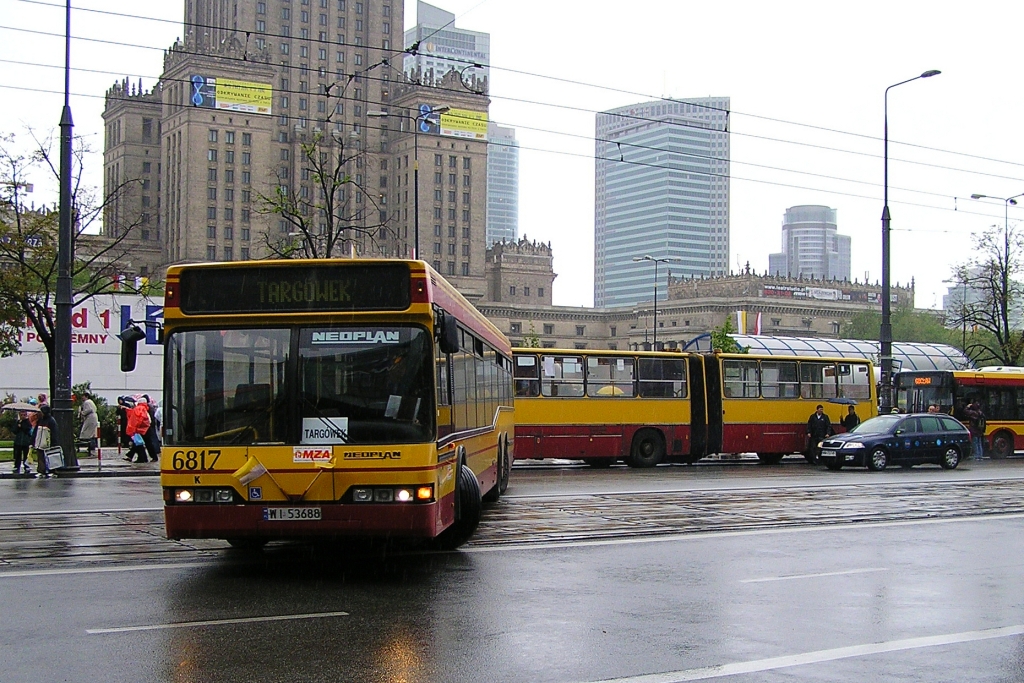 6817
No to podbiję piłeczkę Neoplanową... :)
Słowa kluczowe: N4020 6817 Papież Targówek Marszałkowska