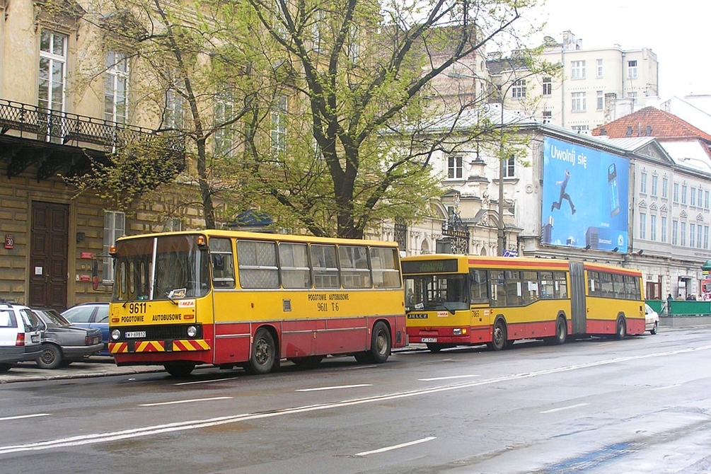 9611
Banner reklamowy zachęca, ale chyba odkurzaczowi odwagi (i sił) w tym konkretnym momencie nie wystarczy ;)
Słowa kluczowe: IK280A 9611 PogotowieAutobusowe KrakowskiePrzedmieście