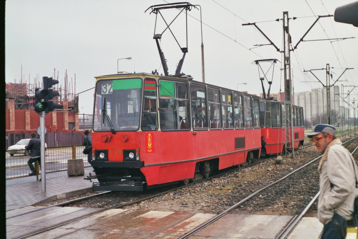 1346+1345
Oryginalny konstalowski skład wagonów 105Na z 1991 roku z numerami taborowymi naniesionymi w chorzowskiej fabryce.
1346+1345 na nieistniejącej już linii 32.
Foto: P.B. Jezierski
