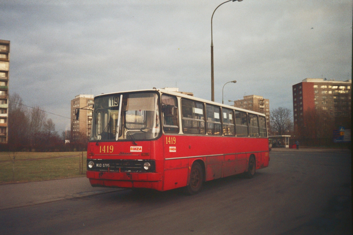 1419
Ikarus 260, produkcja 1983, NG 1993, Kasacja 1998.
Jedyna obsada numeru 1419 w ostatnich tygodniach eksploatacji.

Foto: P.B. Jezierski
