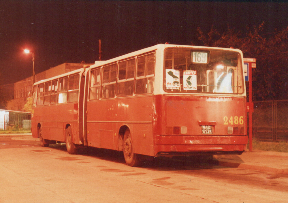 2486
Ikarus 280, produkcja 1986, NG 1993, Kasacja 2000
Foto: P. B. Jezierski
Słowa kluczowe: IK280 2486 169 BródnoPodgrodzie 1998