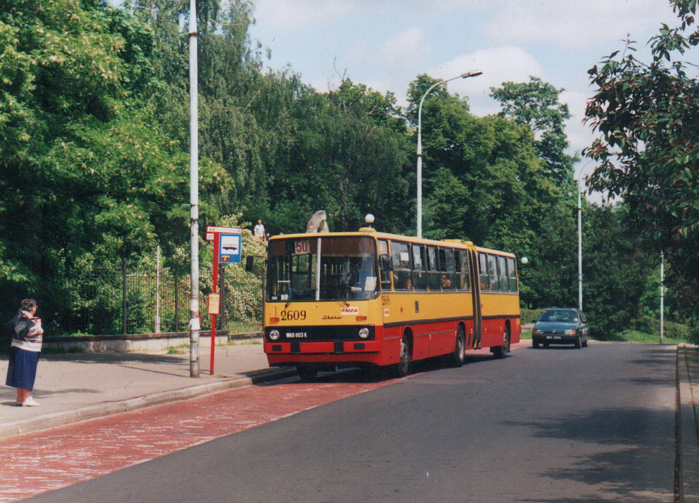 2609
Ikarus 280, produkcja 1986, ex. 3309, NG 1992, Odbudowa 1999
Foto: P.B. Jezierski
Słowa kluczowe: IK280 2609 501 PlacNaRozdrożu 1999