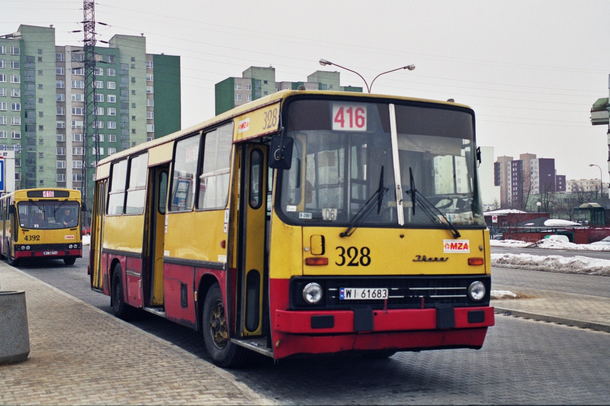 328
Ikarus 260, produkcja 1985 (ex 1479), NG 1995 / 2001.

Foto: P.B. Jezierski
