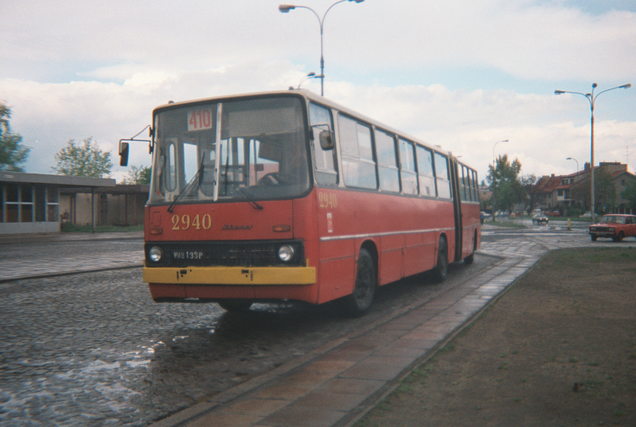 2940
Pierwszy dzień kursowania nowej linii 410.
Ikarus 280, produkcja 1987, NG 1993, kasacja 1999.

Foto: P.B. Jezierski
Słowa kluczowe: 2940