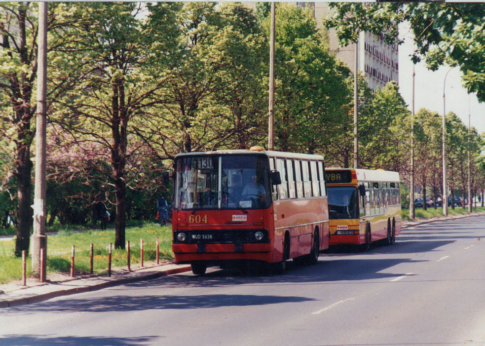 604
Ikarus 260, produkcja 1985, NG 1992, Kasacja 2001
Foto: P.B. Jezierski

