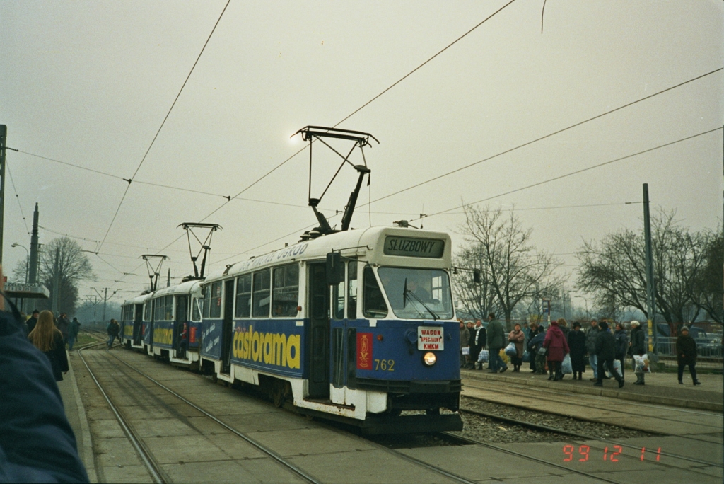 762+642+722
Imprezy okolicznościowej KMKM. Okoliczności nie pamiętam ale chyba była 40. rocznica wagonów 13N
Słowa kluczowe: 13N 762+642+722 AlejaZieleniecka 1999