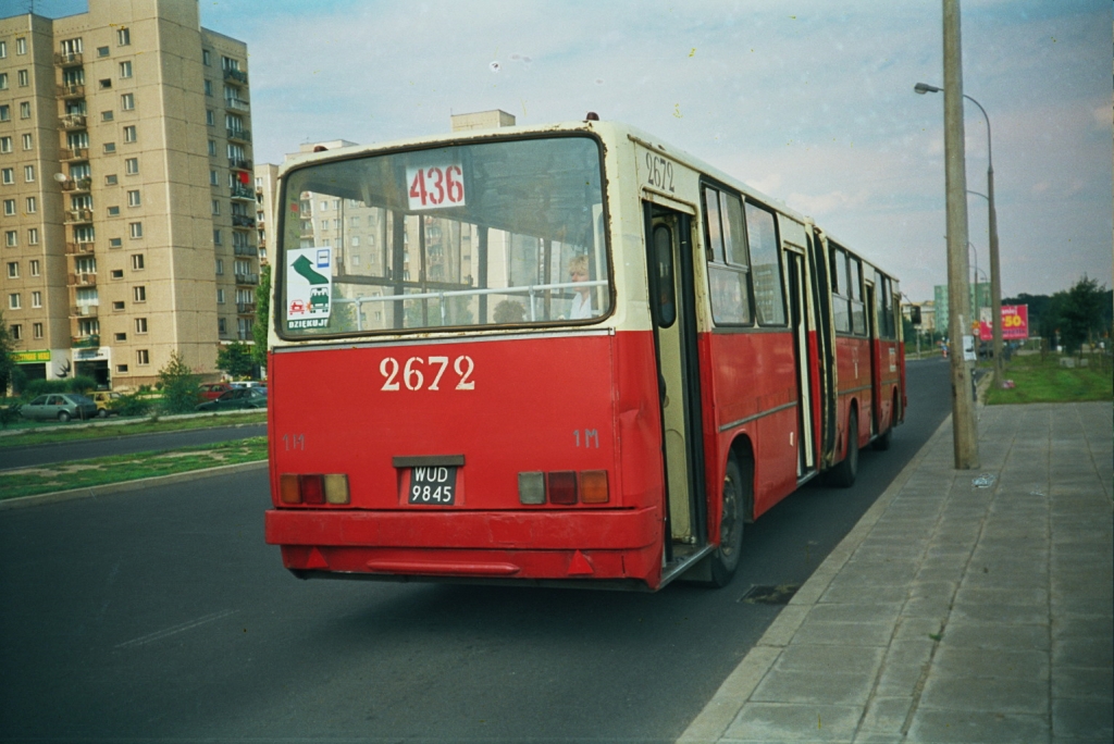 2672
Kleszczowa pojawiała się na 436 tylko w wakacje wysyłając na dodatki swój kwiat.
Ikarus 280.T4 rok prod. 1984, ex-632, przebudowany w 1990, kasacja 12.1997
Słowa kluczowe: IK280 2672 436 Belgradzka 1997