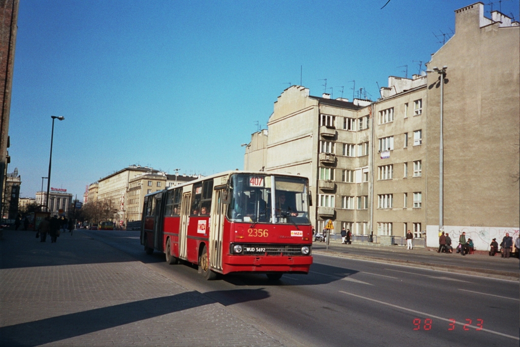 2356
407 Os. Górczewska-Stegny, 1.08.2002 przekształcona w 501
IK280.26 rok prod 1991, NG '99, NB Wyględy 2005, 2007>R7, kasacja 2010
Słowa kluczowe: IK280 2356 407 Waryńskiego 1998