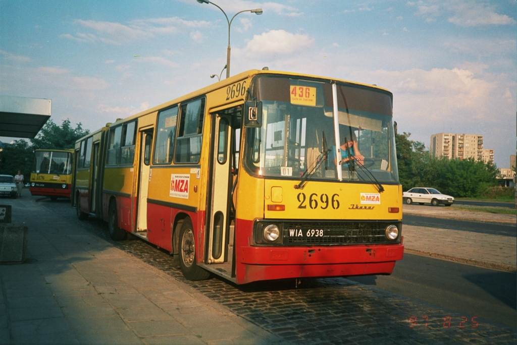 2696
Wakacyjny epizod Kleszczowej na 436
IK280.26 rok prod. 1987, NG '94, ODB '00, kasacja 2008
Słowa kluczowe: IK280 2696 436 NatolinPółnocny 1997