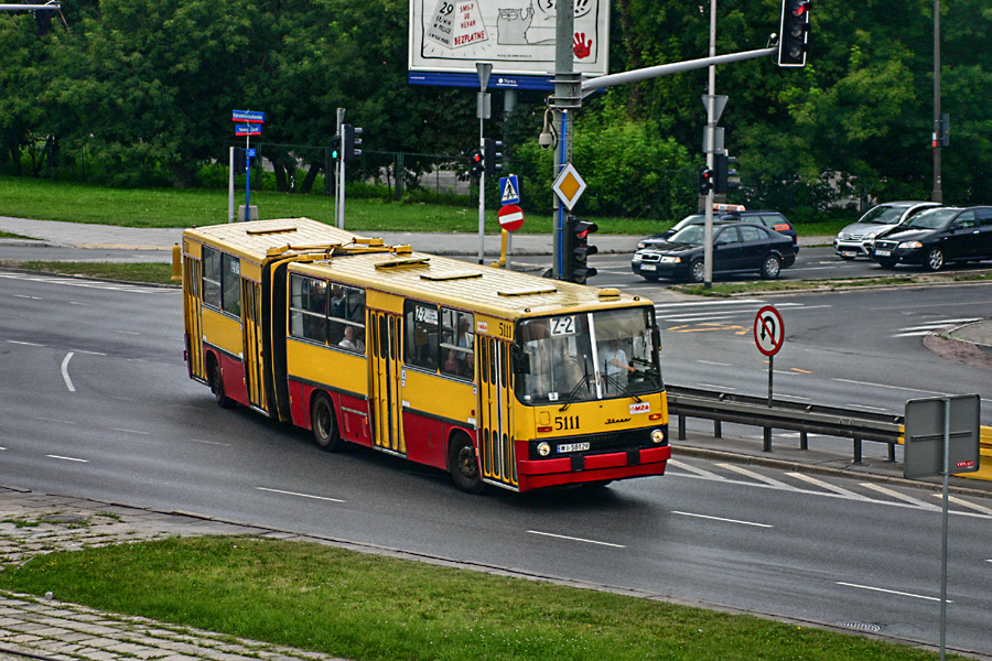 5111
Zastępcza linia w trakcie długiego remontu Mostu Śląsko-Dąbrowskiego.
Słowa kluczowe: IK280 5111 Z-2 WybrzeżeKościuszkowskie 2009