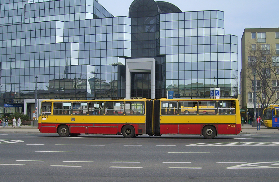 2324
Tradycja i nowoczesność. 

100 fotka na galerii "Foto sprzed lat". Dajcie Koledzy chociaż znak że oglądacie te zdjęcia (knoty), co? ;)
Słowa kluczowe: IK280 2324 111 pl.Bankowy