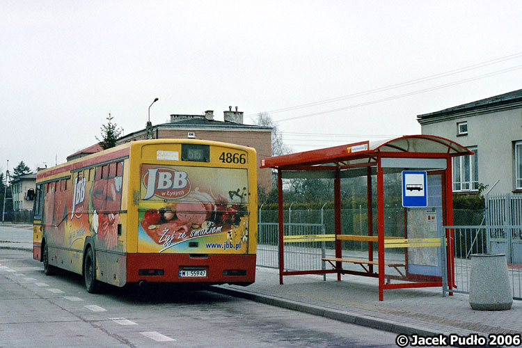 4866
Jelcz na odnowionej pętli 515.
Słowa kluczowe: M121M 4866 515 RembertówKolonia