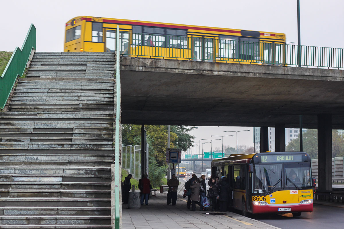 8606
Trasa Toruńska - obecnie diametralnie odmieniona i z roku na rok coraz bardziej zakorkowana.
Słowa kluczowe: SU15 8606 112